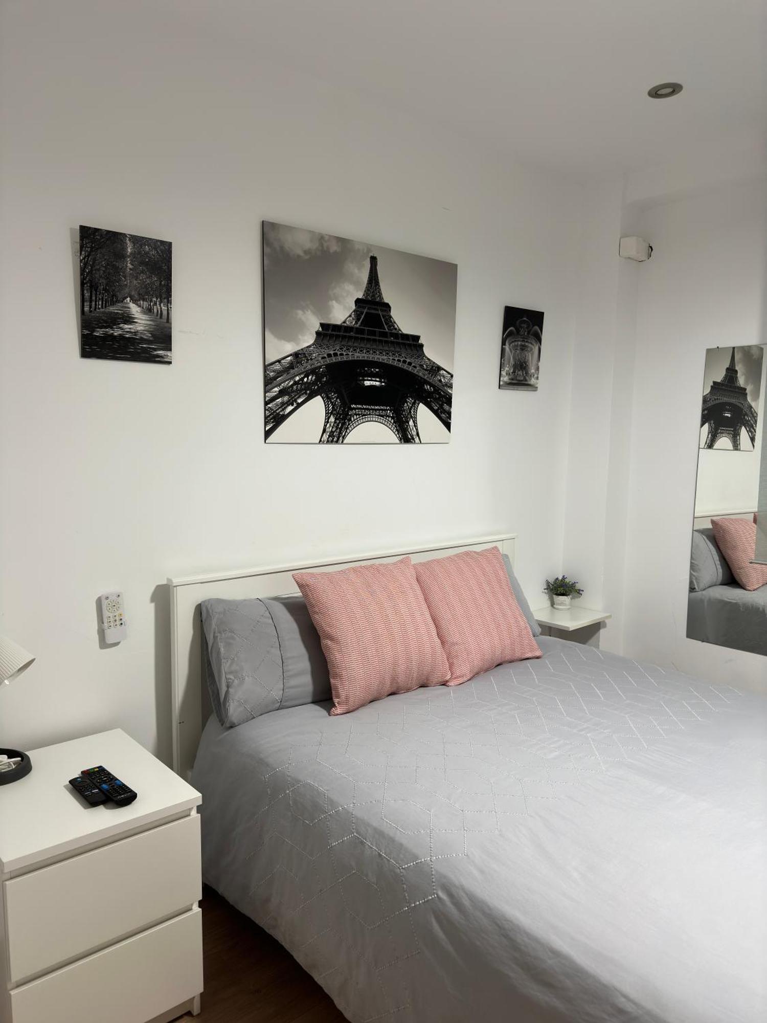 Manrique Rooms มาลากา ภายนอก รูปภาพ